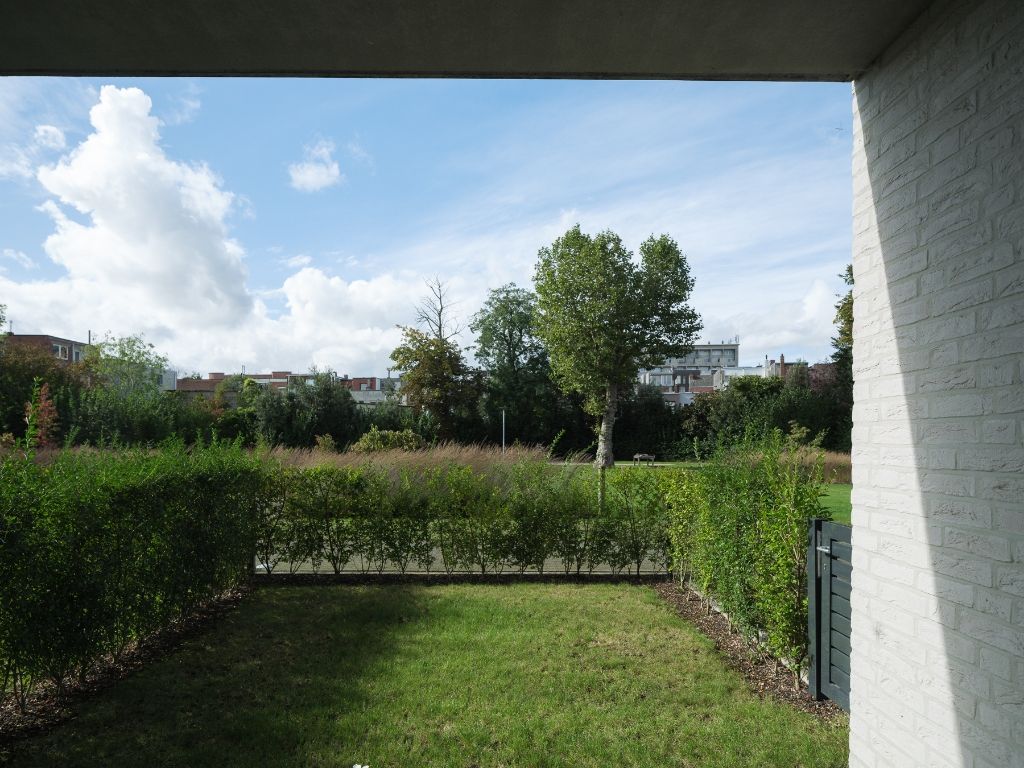 Assistentiewoning met 2 slpk, terras en zicht op parktuin nabij het station Gent-Sint-Pieters foto 11