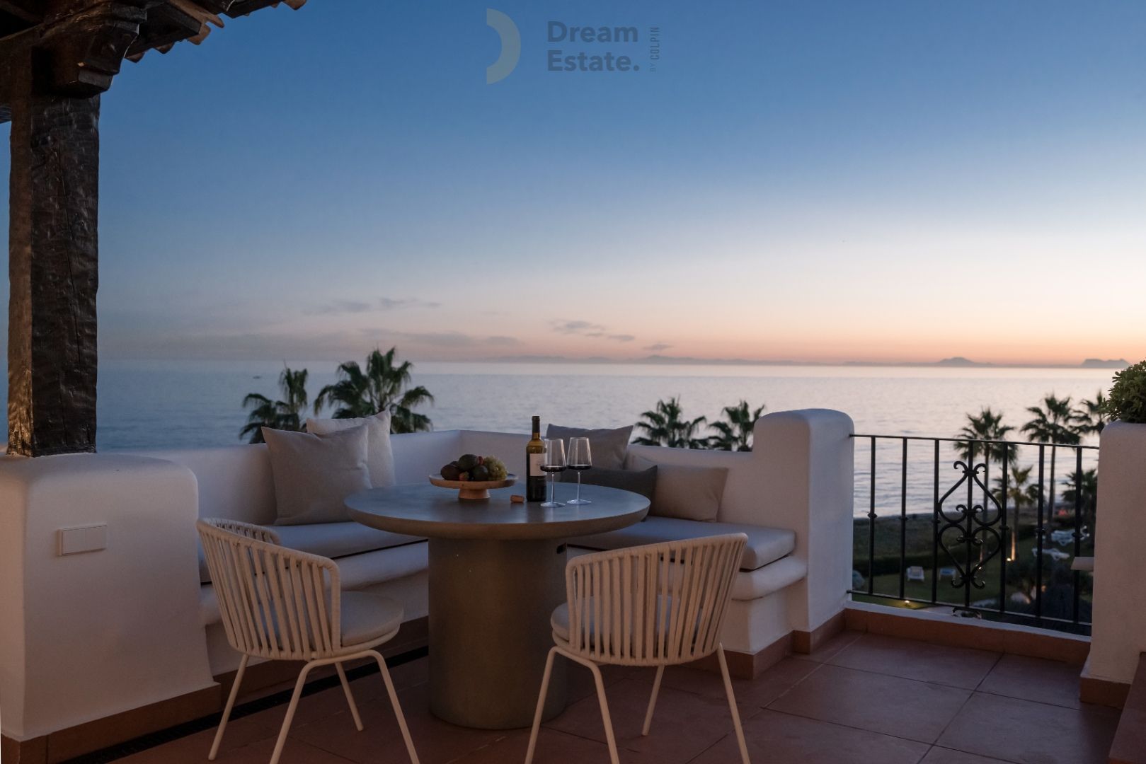 Luxe penthouse frontline beach Estepona. foto 34