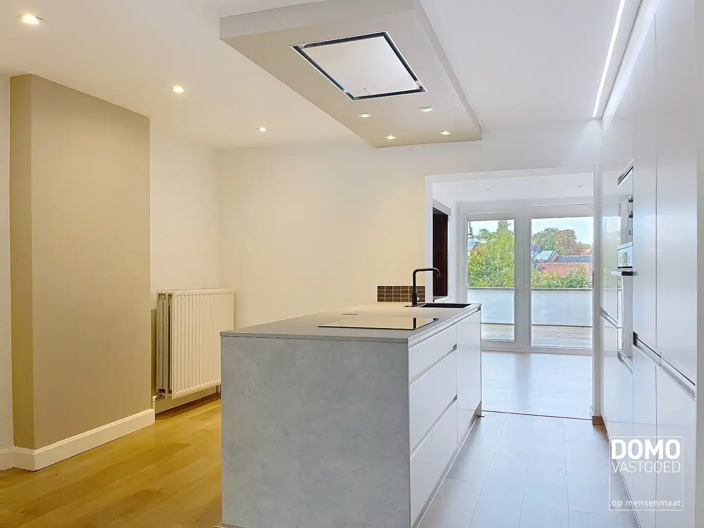 RECENT GERENOVEERDE WONING TE HUUR OP WANDELAFSTAND VAN HET CENTRUM VAN HASSELT foto 2