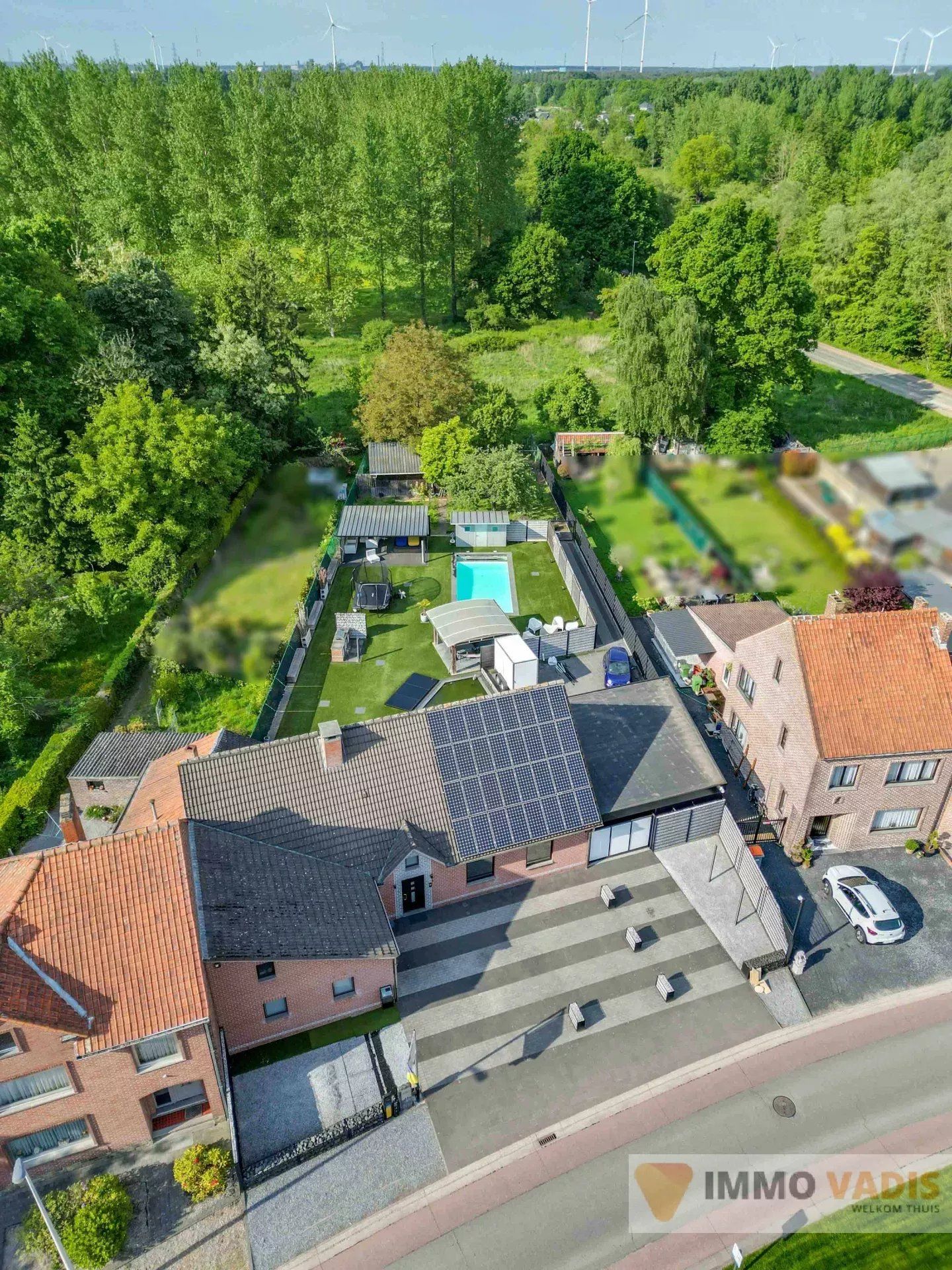 Ruime luxewoning met zwembad foto 2