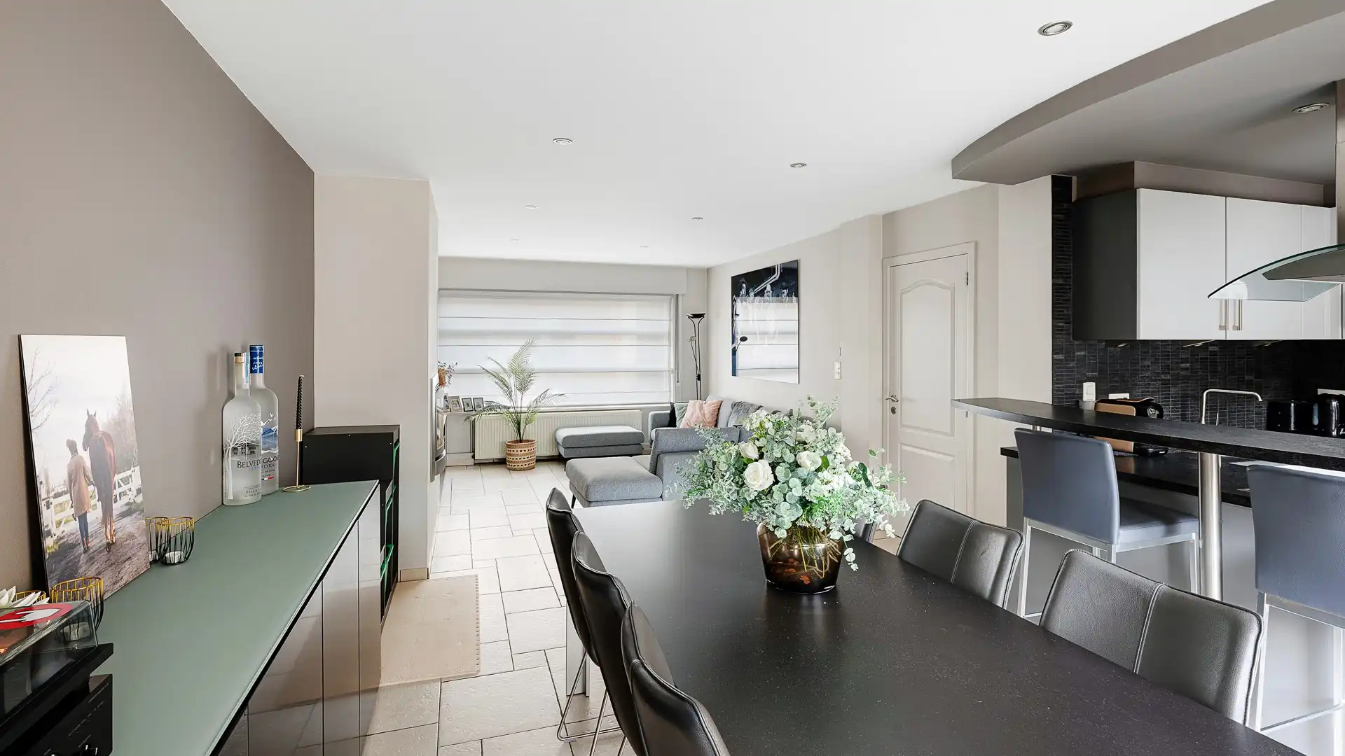 Instapklare woning met zonnige tuin in het centrum van Heist foto 8