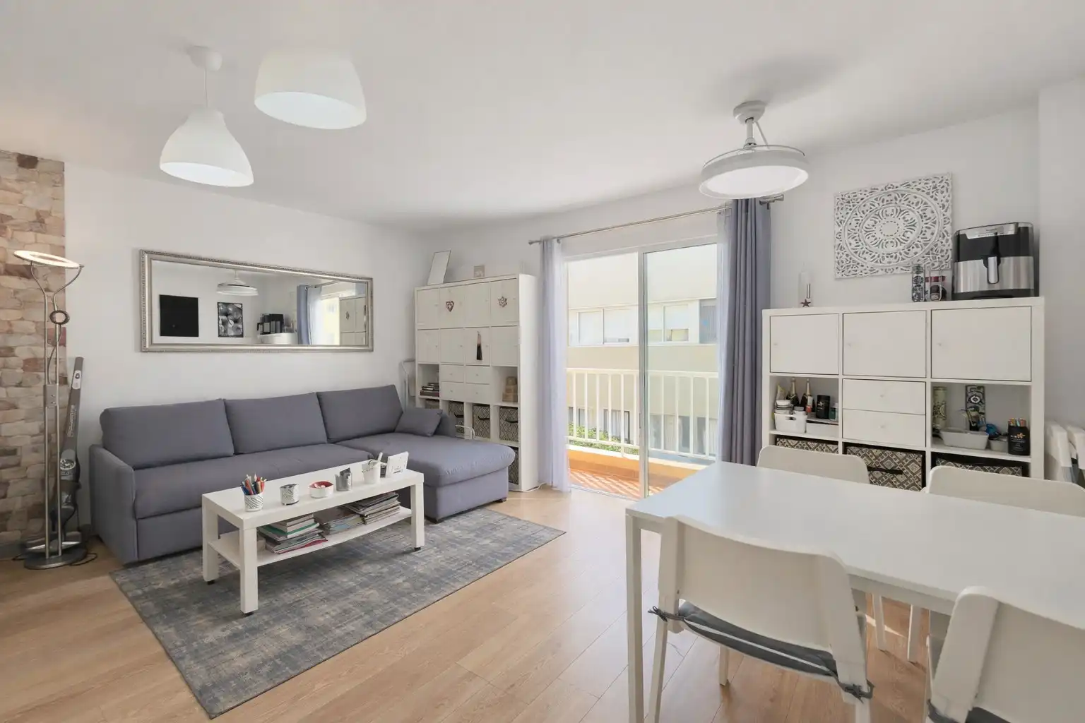 Instapklaar appartement met balkon  foto {{pictureIndex}}