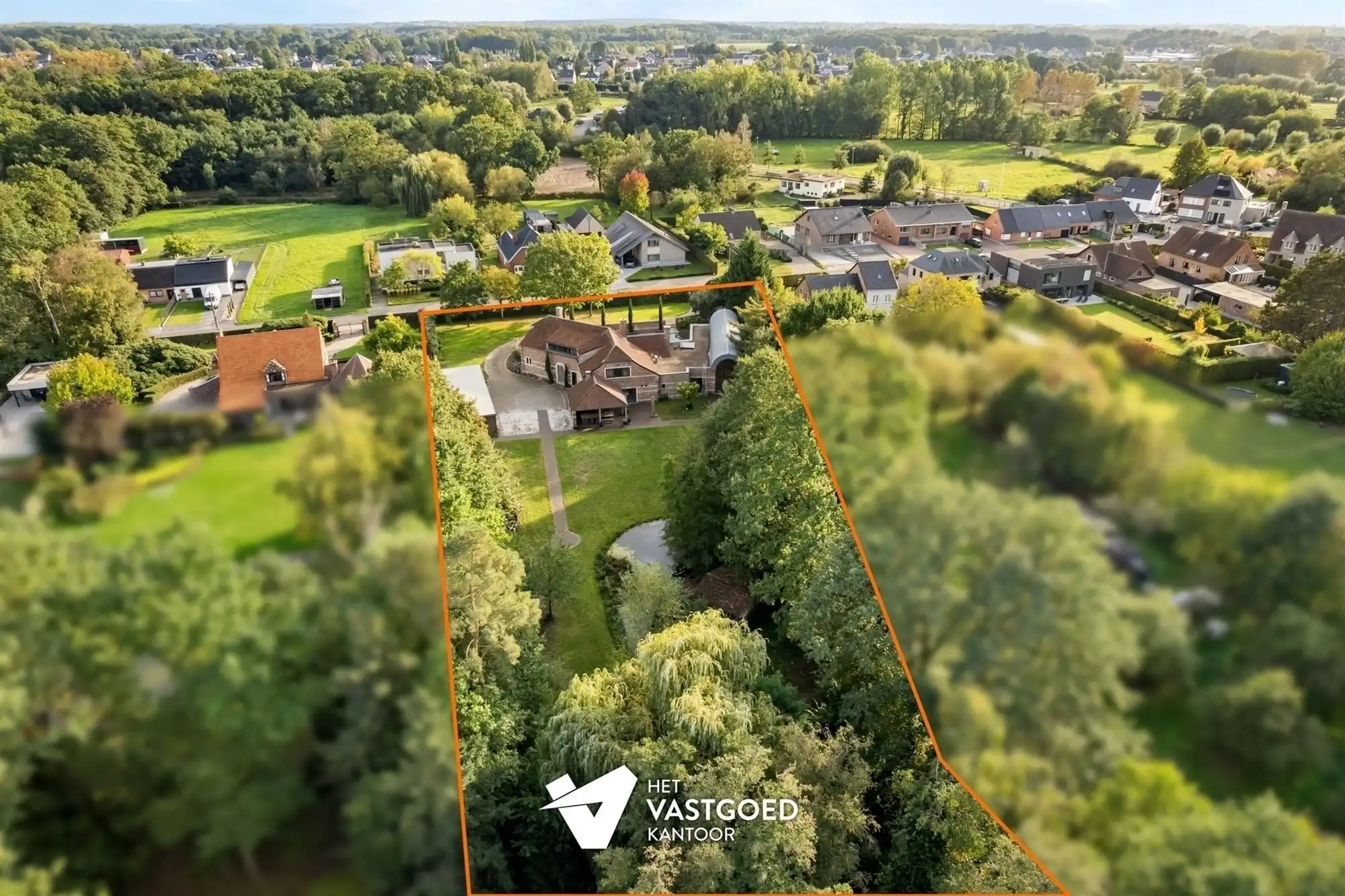 PRACHTIGE AUTHENTIEKE VILLA (585M²) MET BINNENZWEMBAD EN ZWEMVIJVER OP EEN PERCEEL VAN 48A75 TE KERMT foto 45