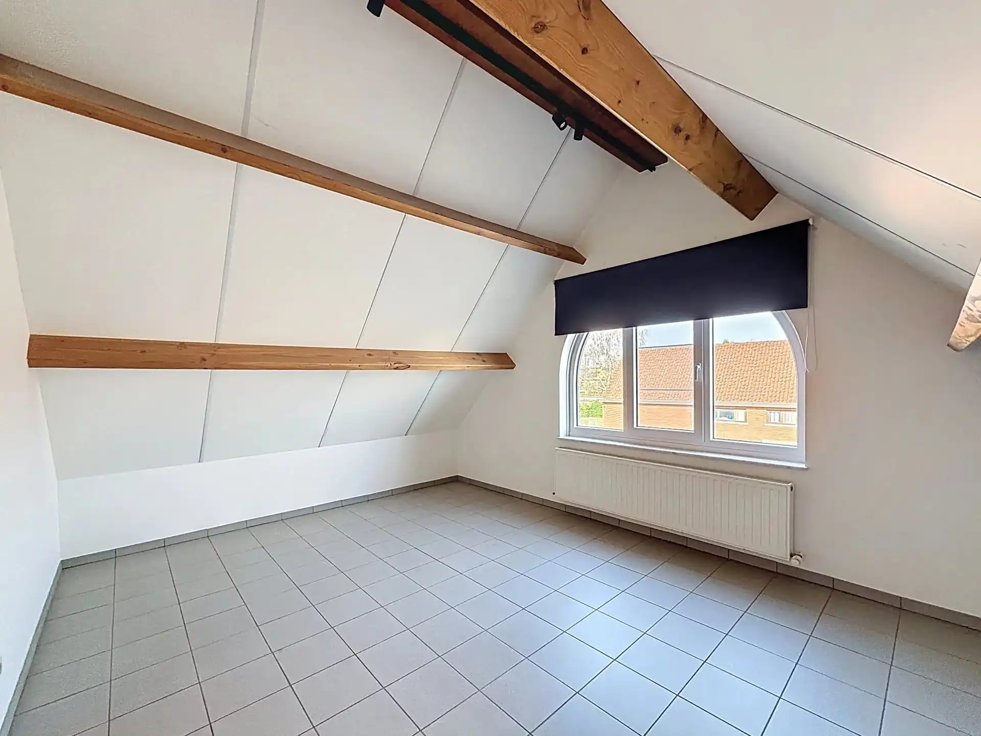 Ruim appartement met 1 slaapkamer, berging en staanplaats te Mol-Ezaart. foto 11