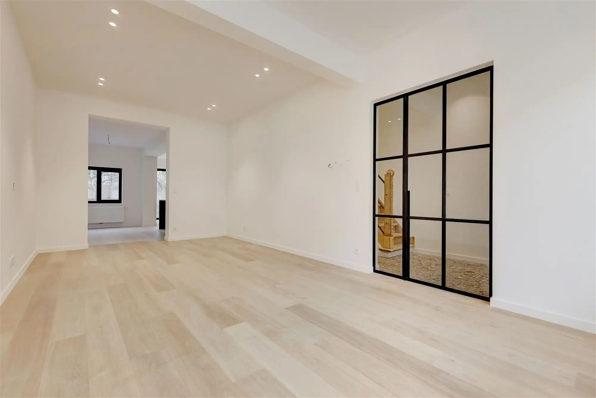 Prachtig gerenoveerd huis met tuin en 4 slaapkamers centrum Mortsel foto 2