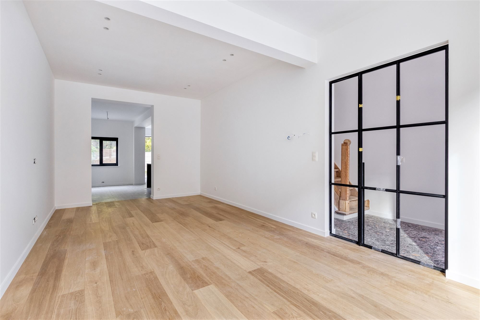 Prachtig gerenoveerd huis met tuin en 4 slaapkamers centrum Mortsel foto 2