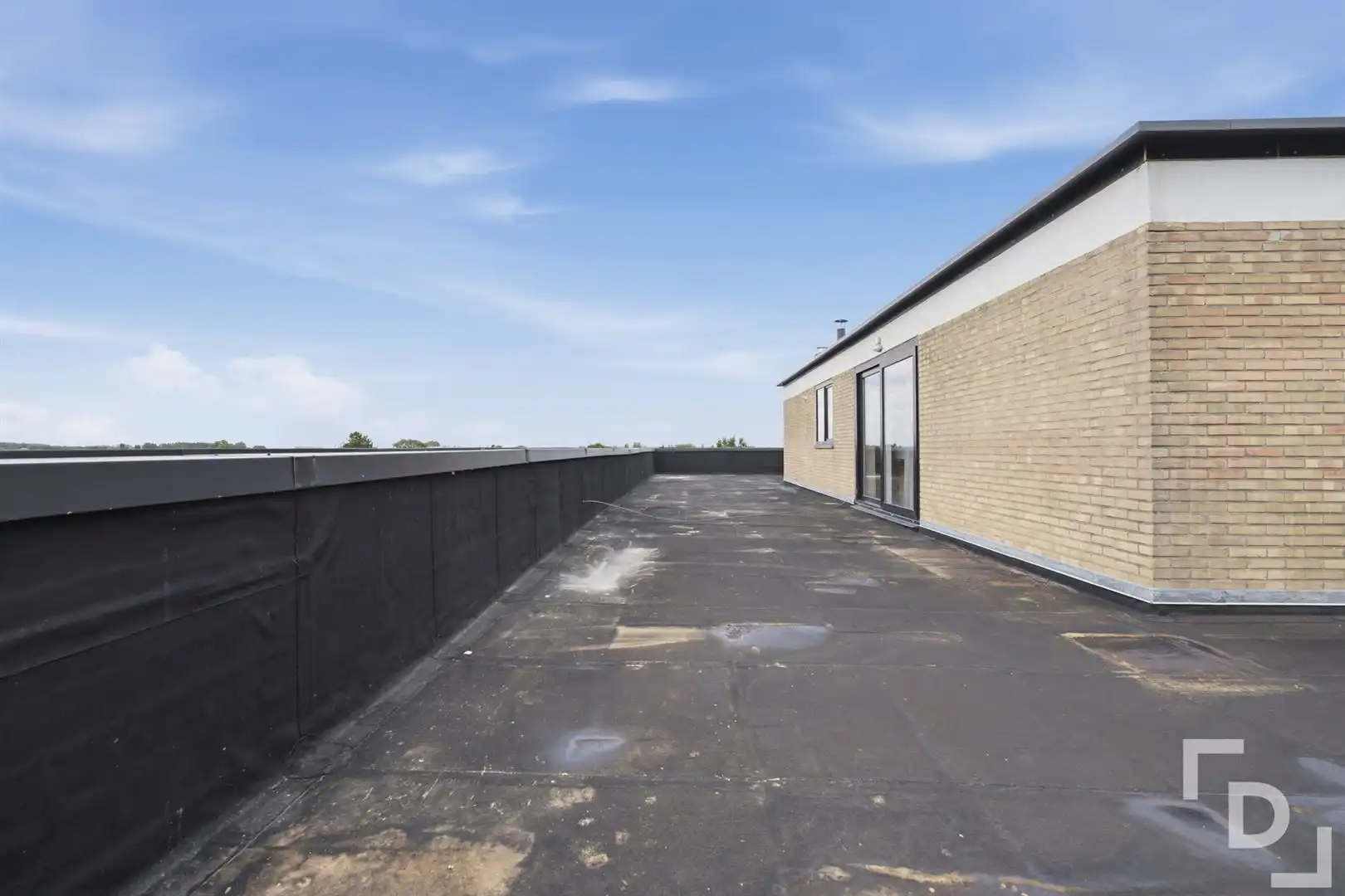 Studio met 2 staanplaatsen te koop met panoramisch zicht en enorm terras. foto 15