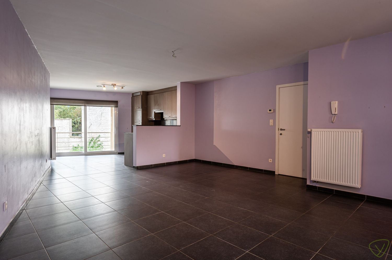 Sfeervol appartement te huur in het hart van Eeklo foto 3