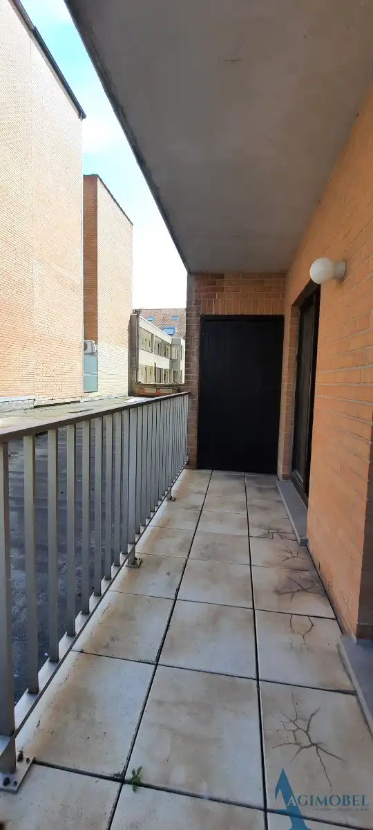 Ruim appartement met 2 slaapkamers op toplocatie, op slechts 50 meter van de Zeedijk! foto 8