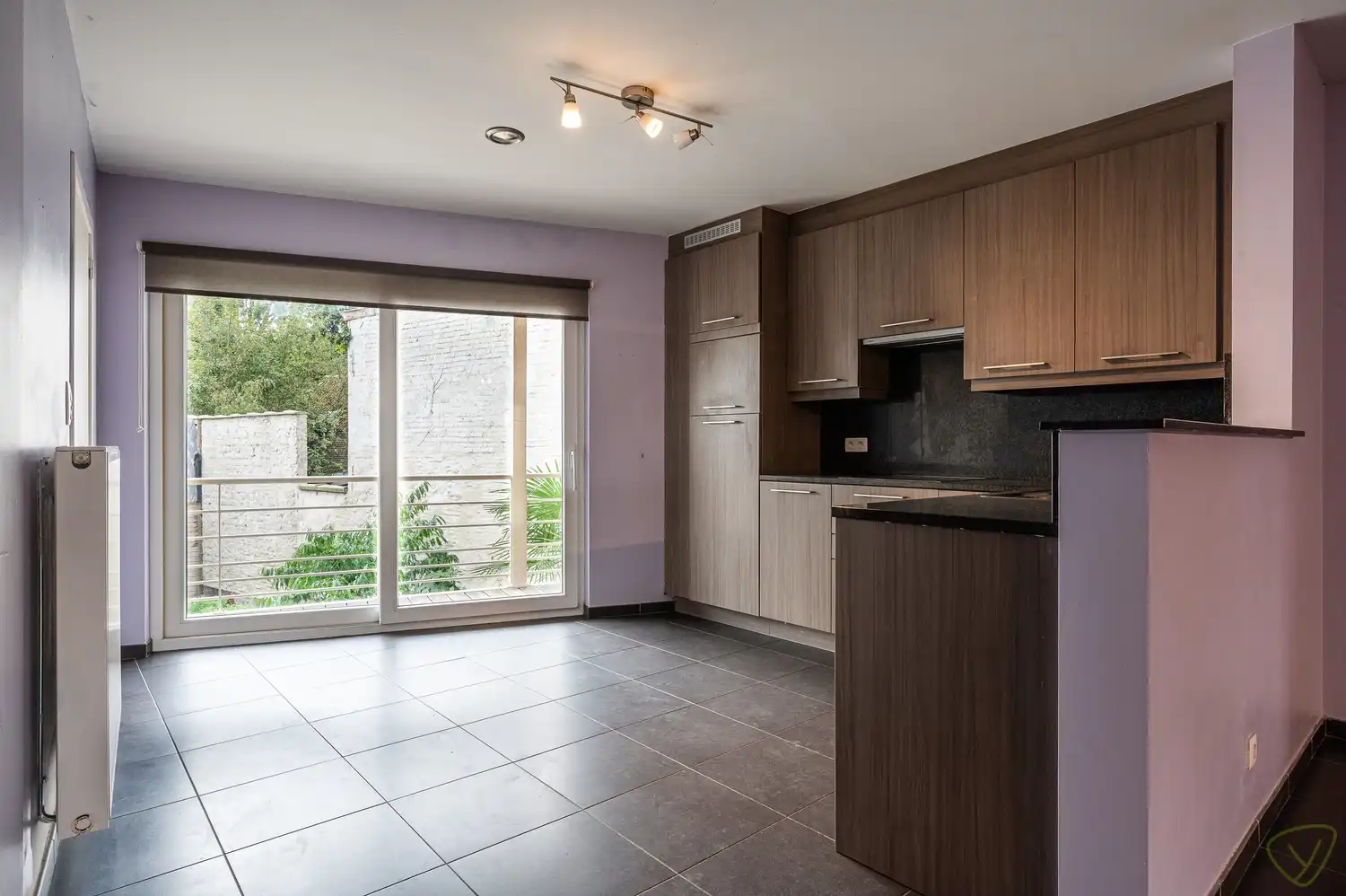 Sfeervol appartement te huur in het hart van Eeklo foto 4