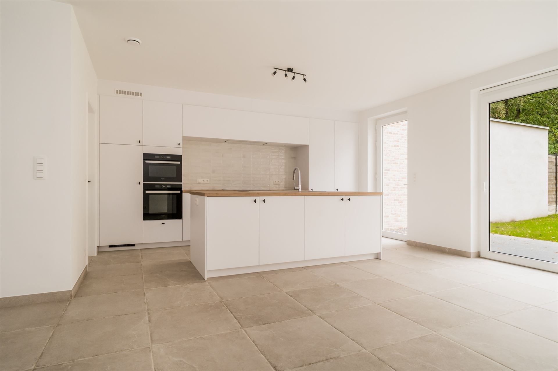 Moderne nieuwbouwwoning met 4 slpkm, tuin en garage  foto 6