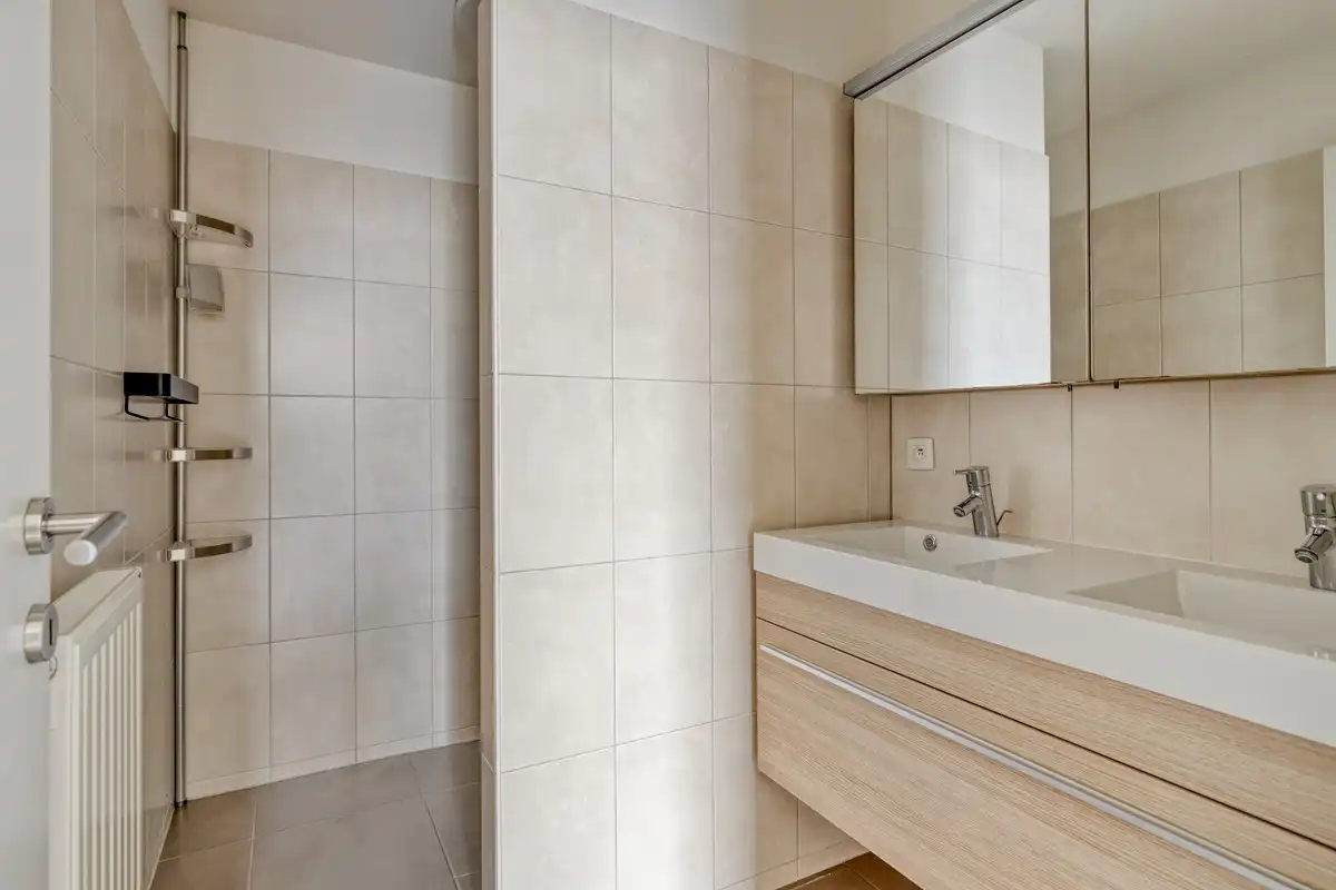 Instapklaar appartement met 2 slaapkamers en royale terrassen te Hoeselt foto 15