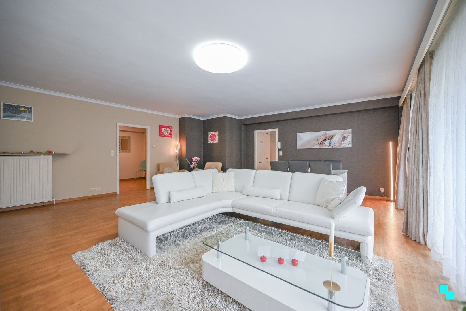 Ruim en praktisch appartement in residentiële laan in Kortrijk! foto 7