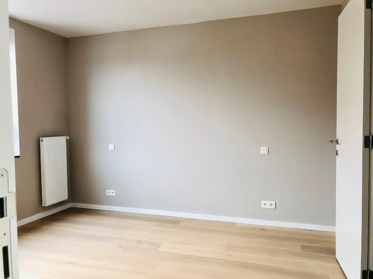 Modern 1 SLPK Appartement met terras en staanplaats foto 10