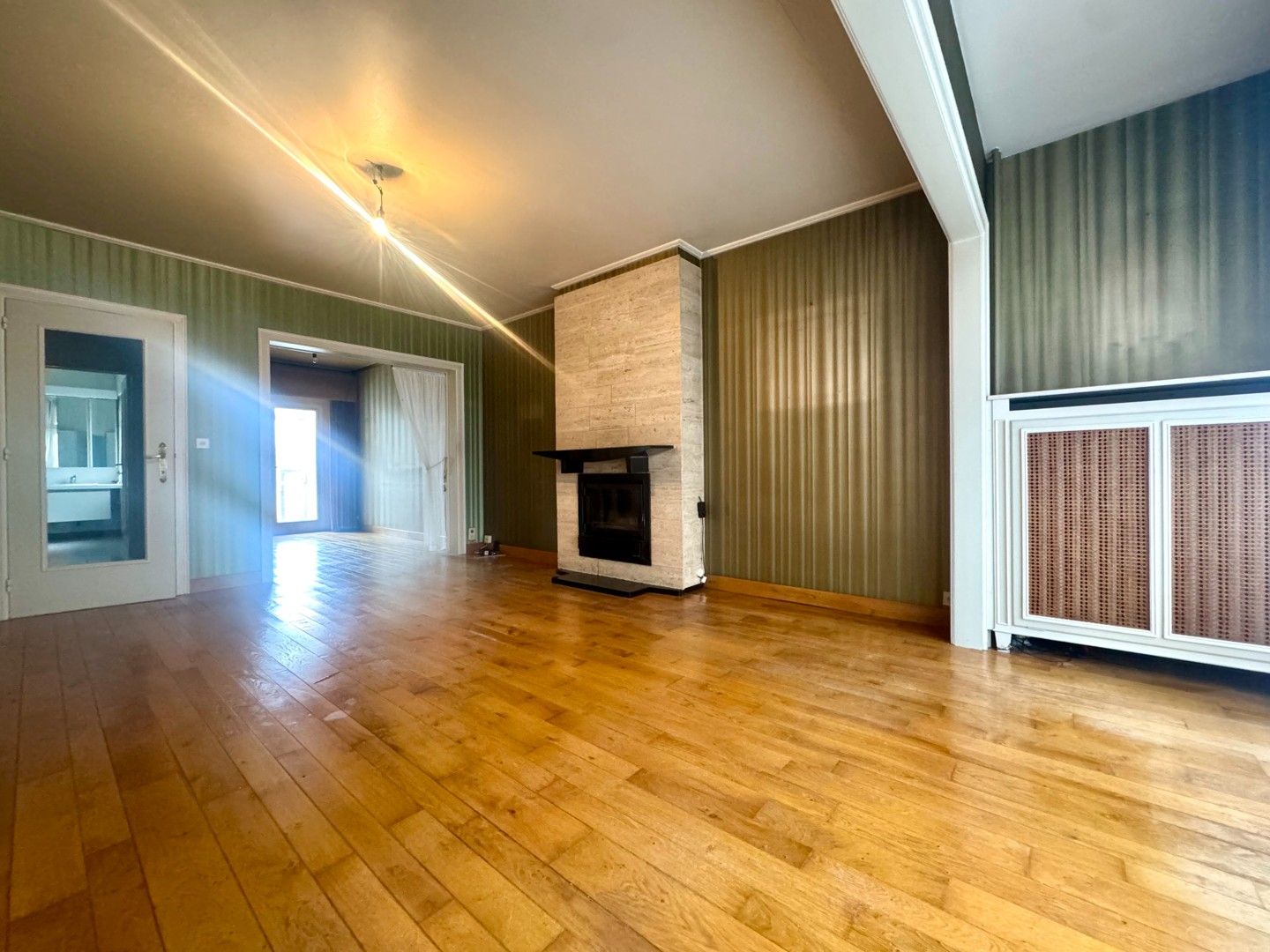 Woning met garage en tuin! foto 5