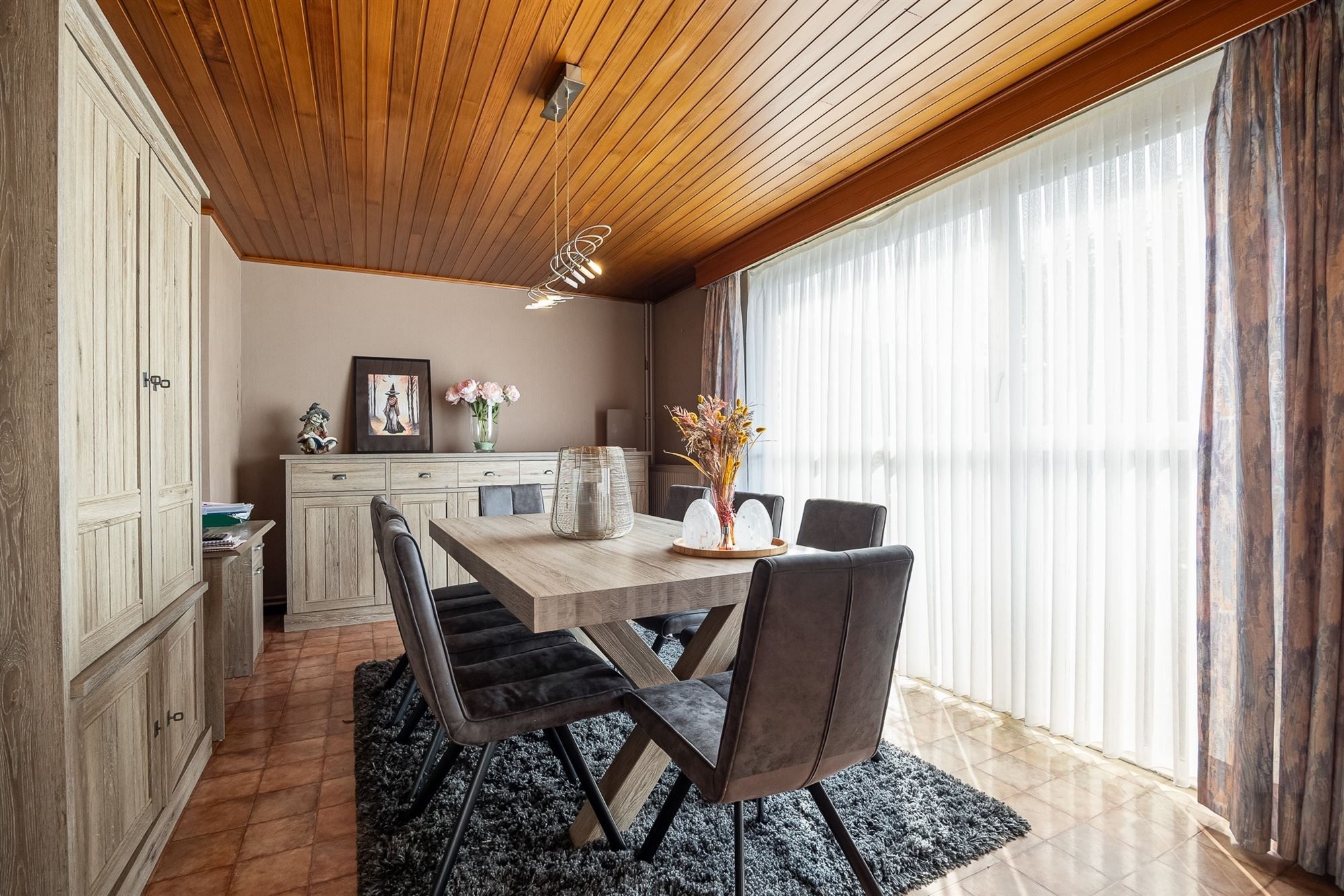 Halfopen gezinswoning met 4 slaapkamers foto 4