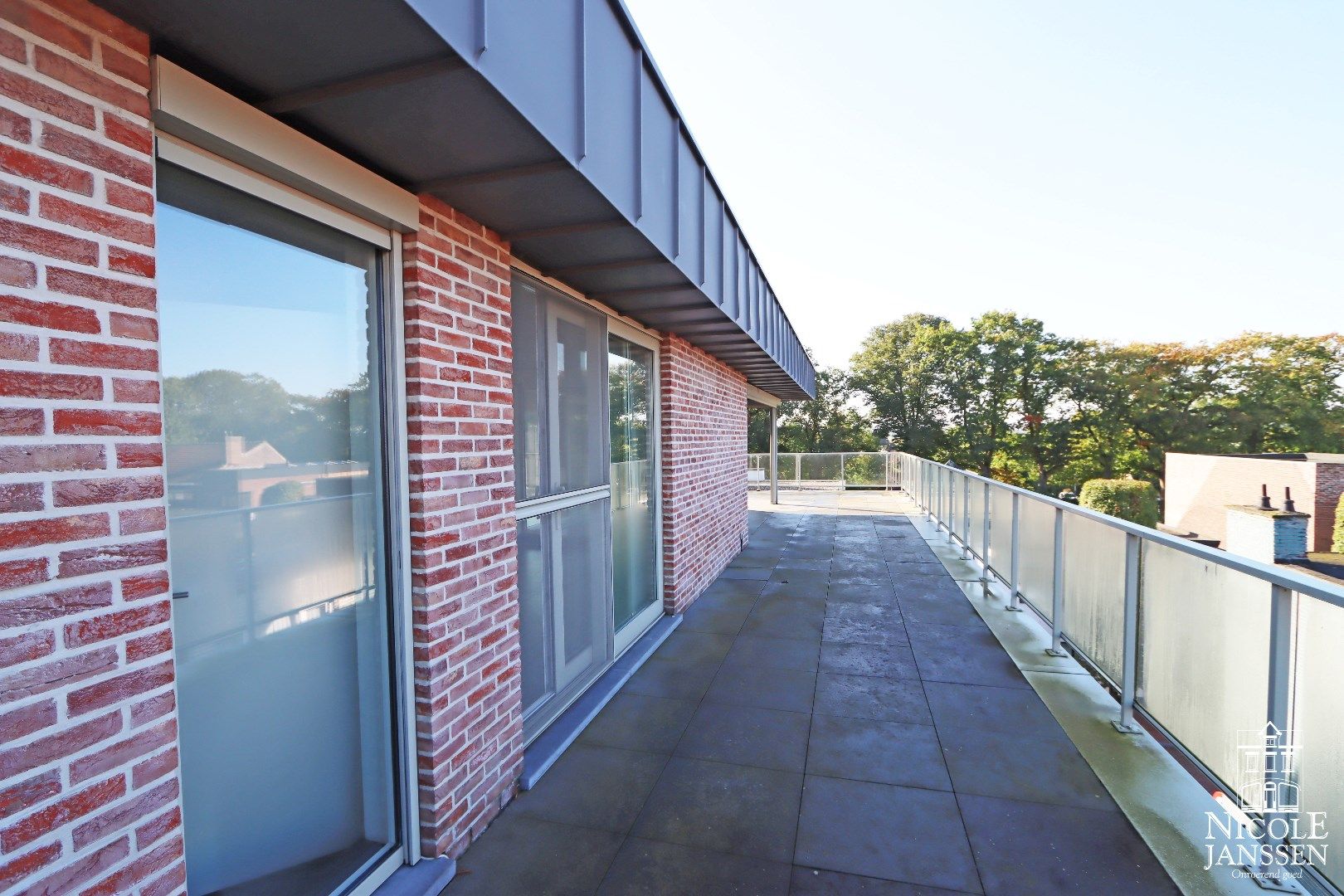 Instapklaar penthouse met drie slaapkamers en ruime terrassen foto 14