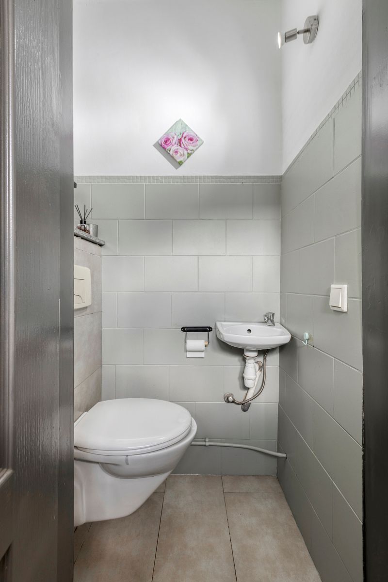 Gerenoveerde woning met 4 slaapkamers, veranda en zwembad. foto 12