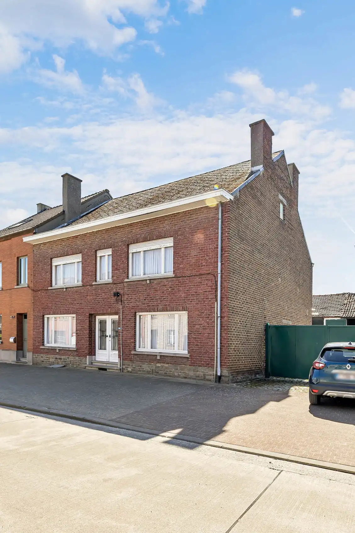 Ruime te renoveren woning met loods en bouwgrond foto 33