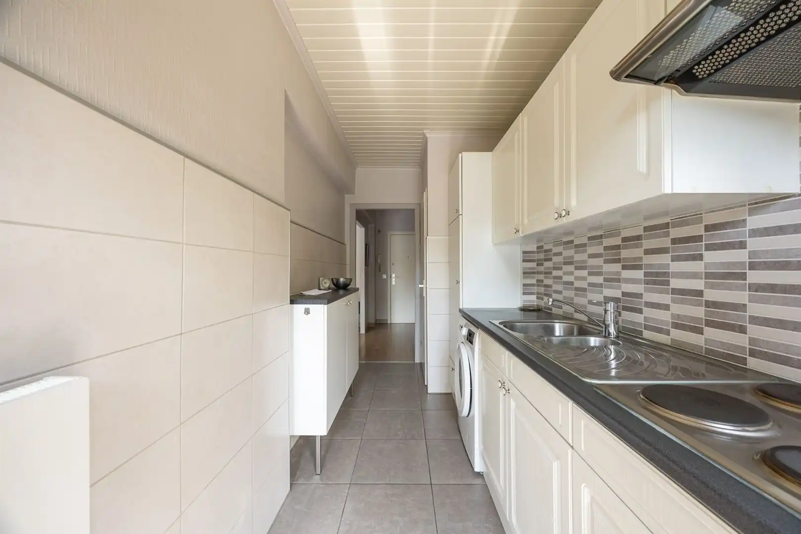 Lichtrijk appartement met terras en groen zicht foto 8
