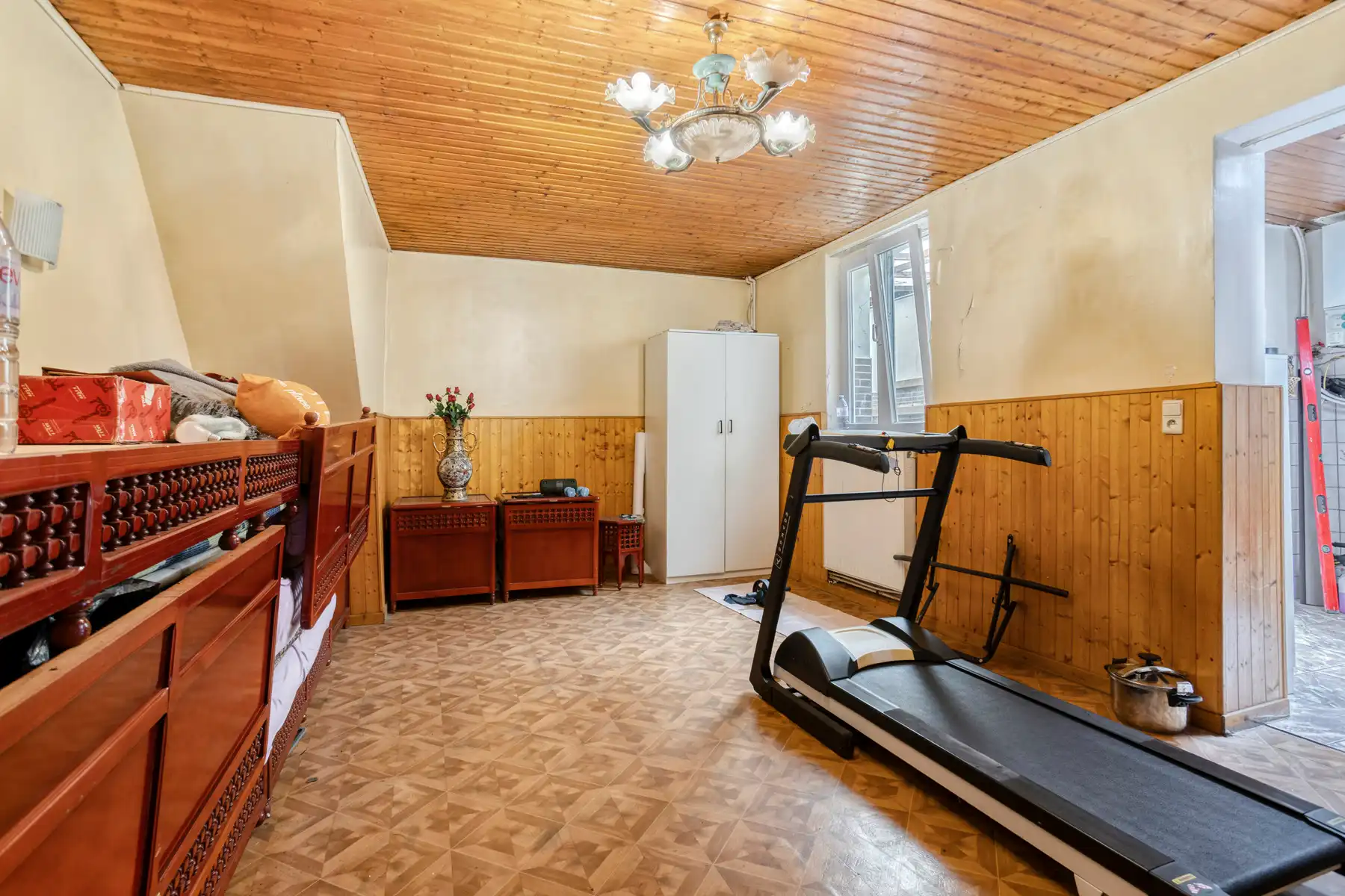 Te renoveren appartementsgebouw met vergunning voor 3 Apps foto 14