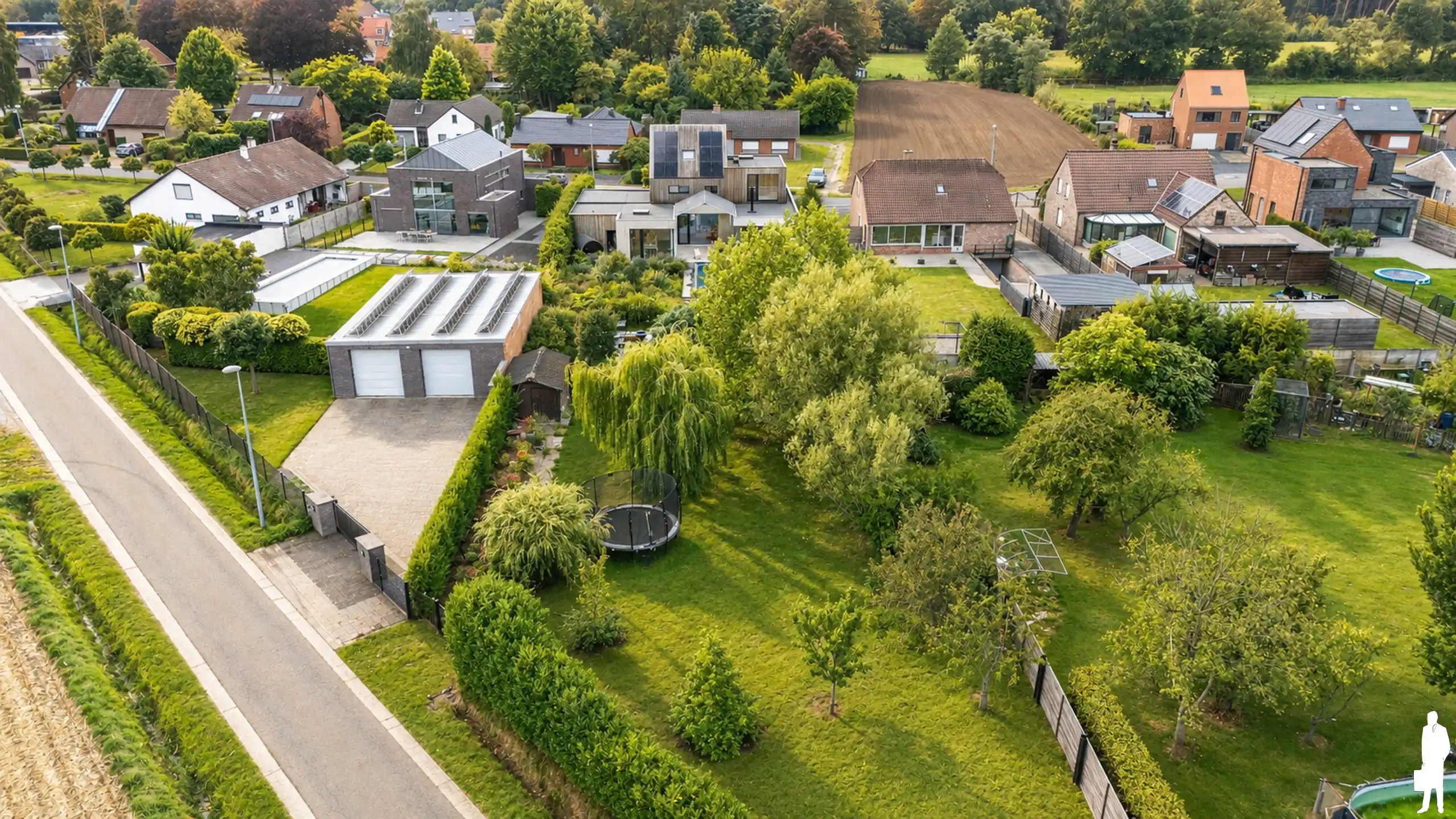 Unieke architectenvilla; af te werken - in groen - op 20 are foto 22
