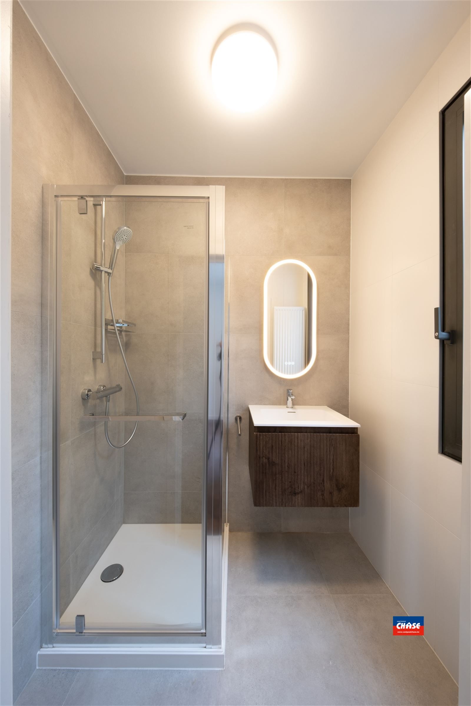 Gerenoveerd gelijkvloersappartement met één slaapkamer en stadstuin foto 14