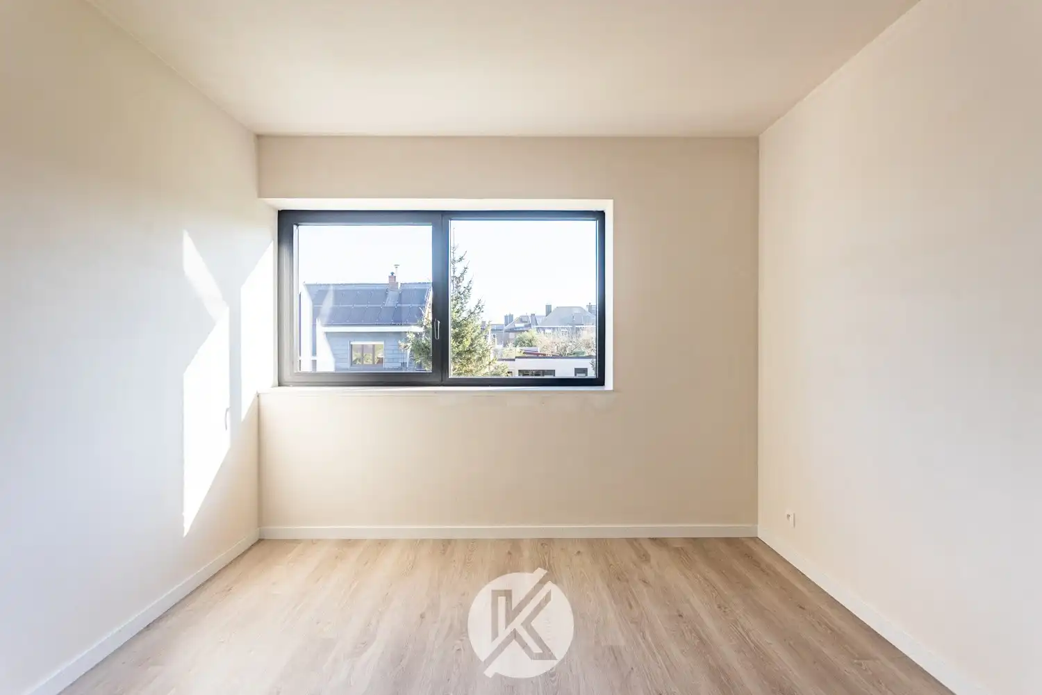 Halfopen nieuwbouwwoning op een rustige ligging foto 11