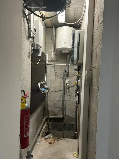 TE KOOP: MODERN BEDRIJFSPAND OP UITSTEKENDE LOCATIE IN PELT - IDEAL VOOR UW VOLGENDE ONDERNEMING! foto 12