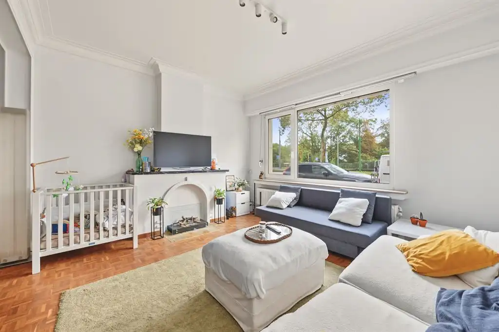 Gelijkvloers appartement met giga tuin foto 2