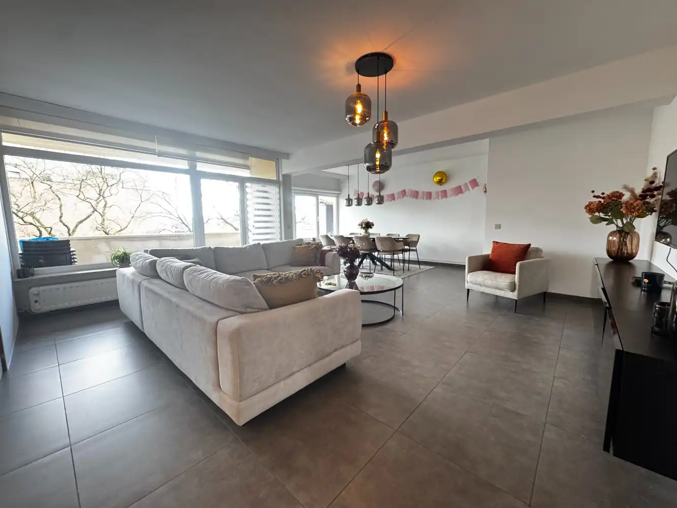 RUIM APPARTEMENT OP TOPLIGGING IN GENK foto 4