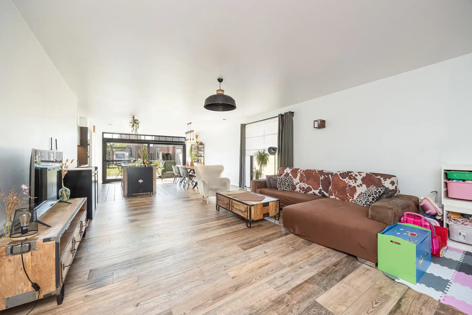 Recente BEN-woning met 4 slks en dubbele garage op gunstige ligging foto 4
