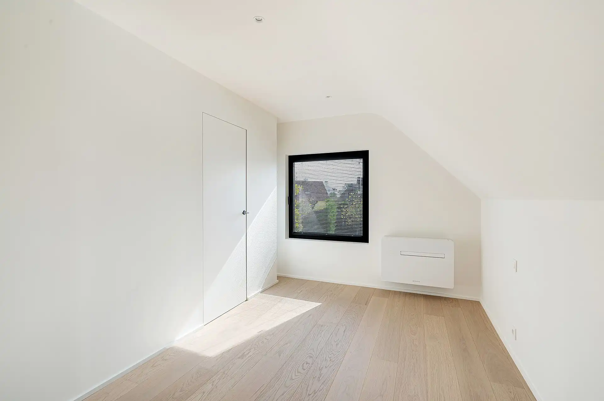 Smaakvol afgewerkte villa in Maaiken met ruime tuin foto 21