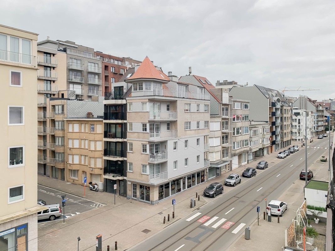 Appartement met twee slaapkamers te koop in De Panne! foto 9