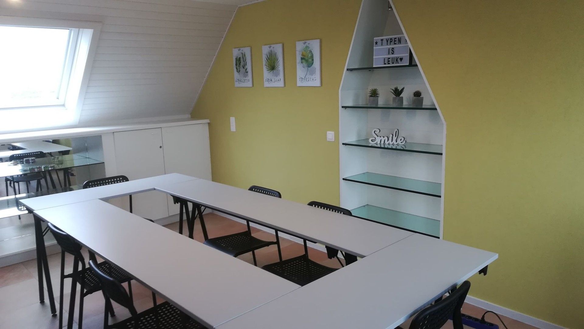 POLYVALENT HANDELSGEBOUW IN CENTRUM ST-ELOOIS-VIJVE foto 12
