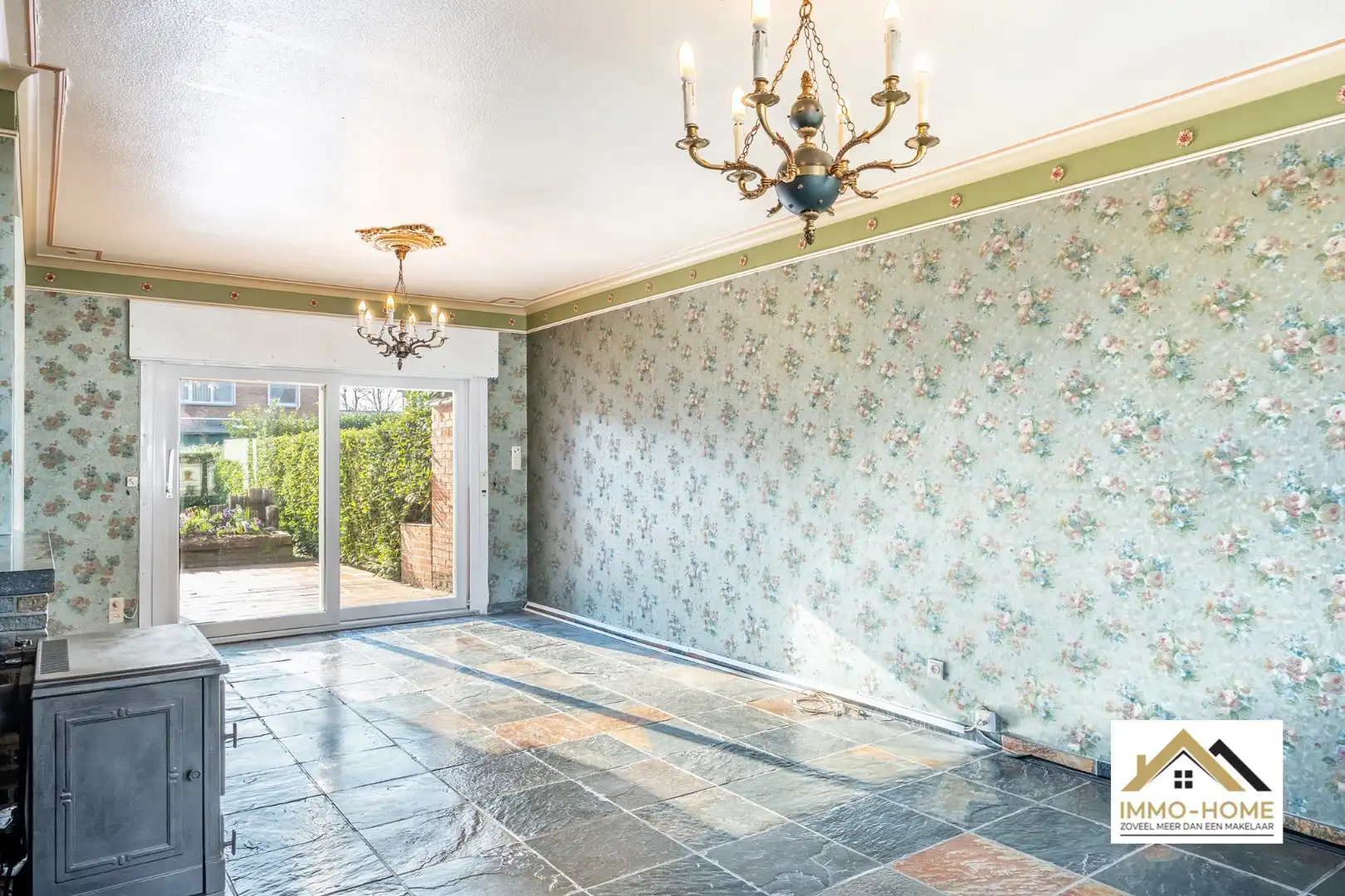 Te renoveren woning op uitstekende locatie te Lochristi  foto 9