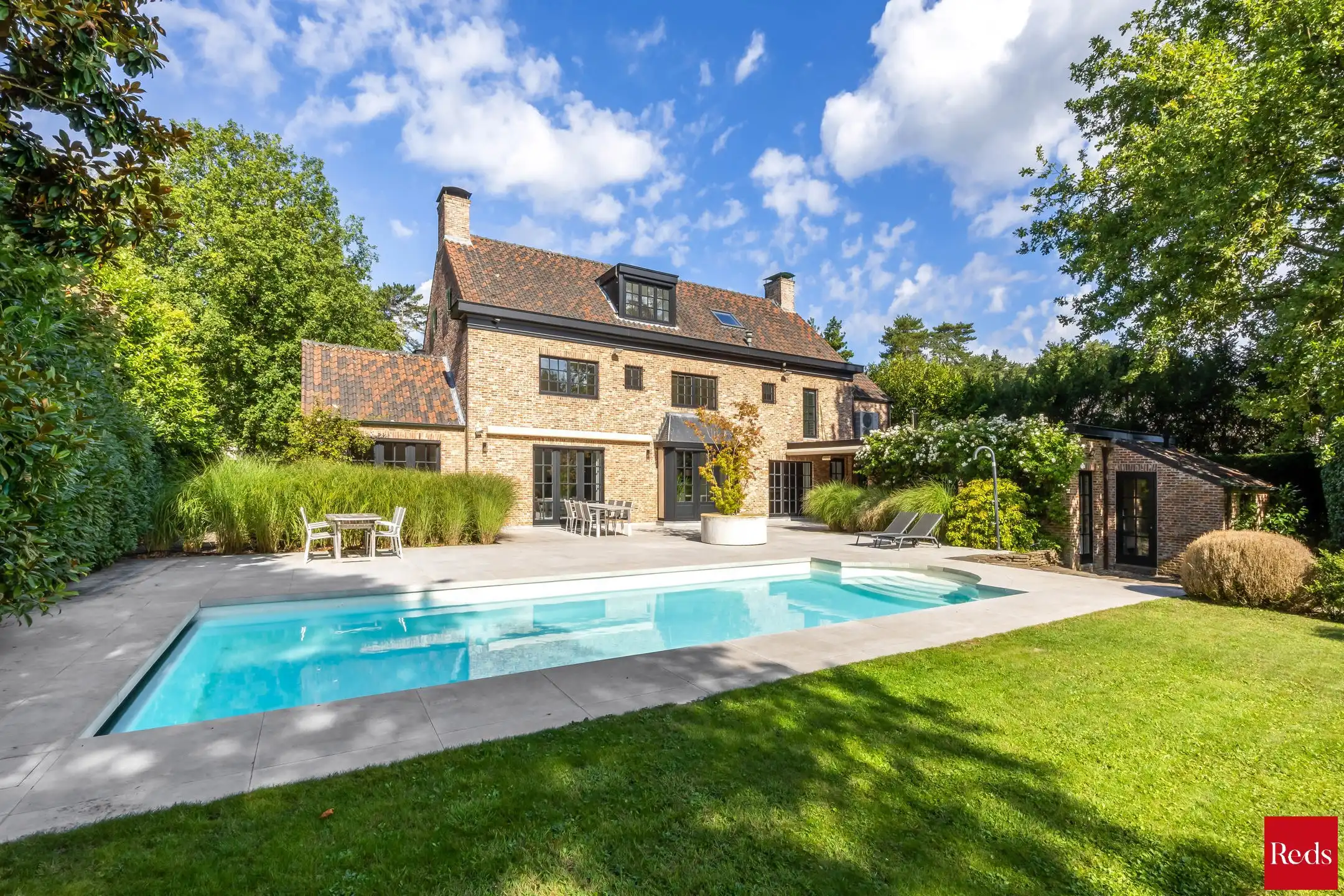 Prestigieuze villa met zwembad op 3.528 m² op toplocatie! foto 4
