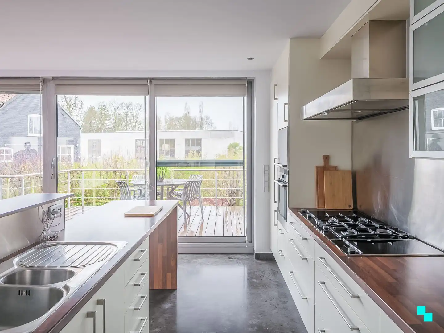 Stijlvolle woning in de rand van Zwijnaarde foto 14