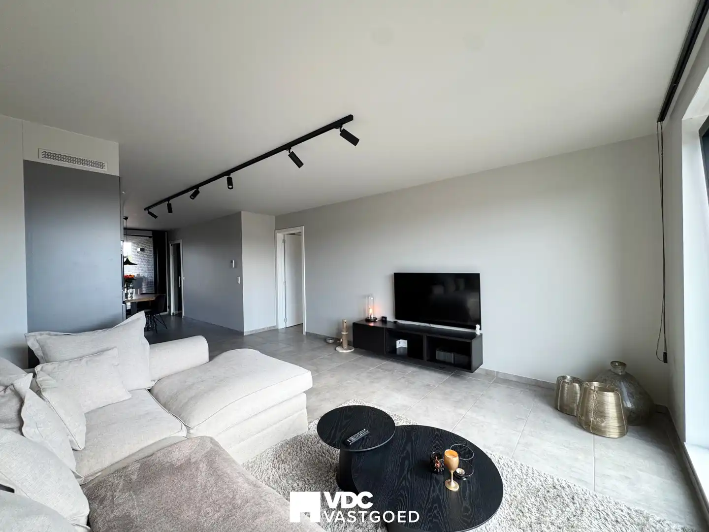 Modern 1-slaapkamerappartement met terras en autostaanplaats in hartje Leopoldsburg foto 8