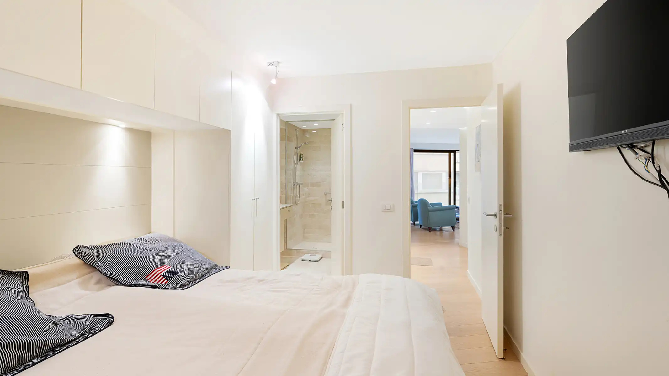 appartement in het Zoute met breed zijdelings zeezicht foto 11