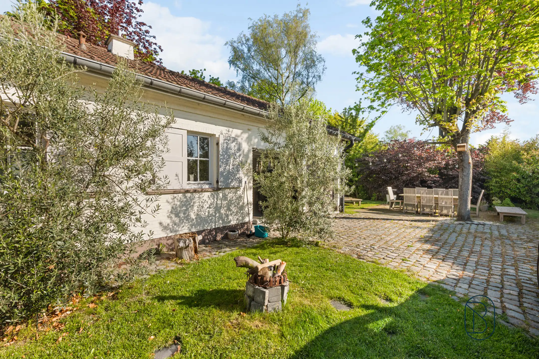 Topgelegen charmante bungalow met potentieel.  foto 3