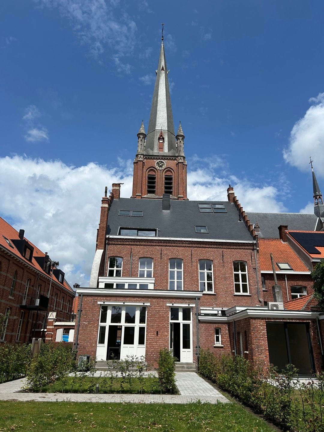 ()=>{if(producerUpdateValueVersion(node),producerAccessed(node),node.value===ERRORED)throw node.error;return node.value} Kerkplein 32-34 - 2300 Turnhout