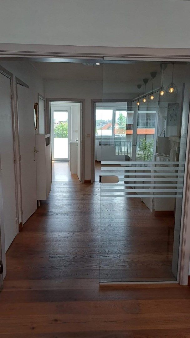 Ruim en zonnig appartement met 2 slaapkamers foto 9