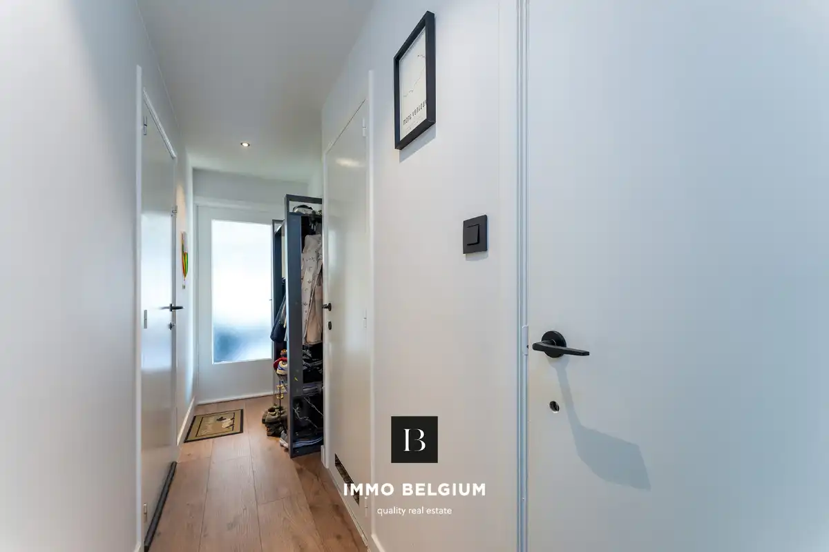 Instapklaar hoekappartement nabij het centrum met 2 slaapkamers foto 8