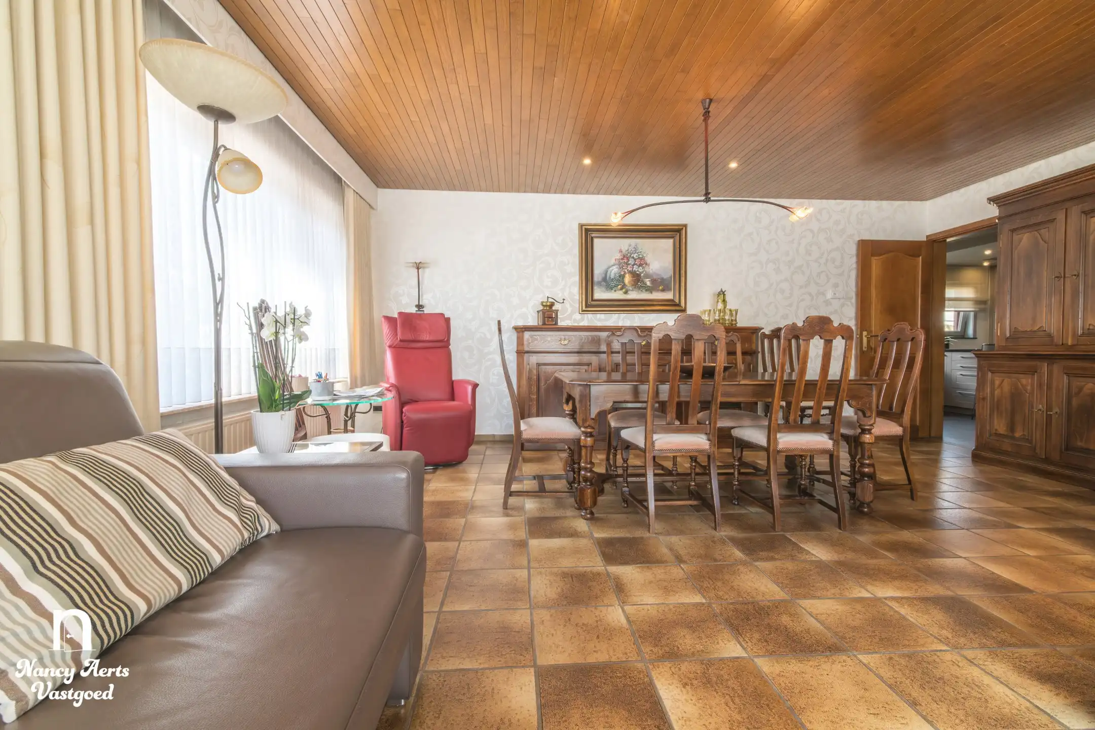 Lichtrijke woning met prachtige tuin en groeipotentieel foto 5