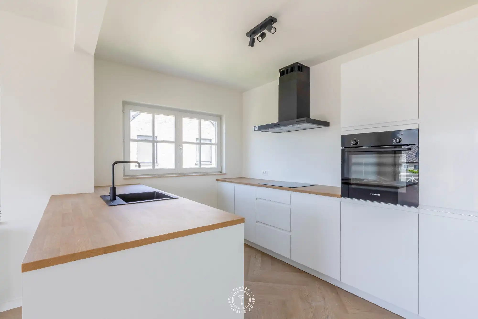 Dromerig dakappartement in vernieuwbouwd appartementsgebouw foto 8