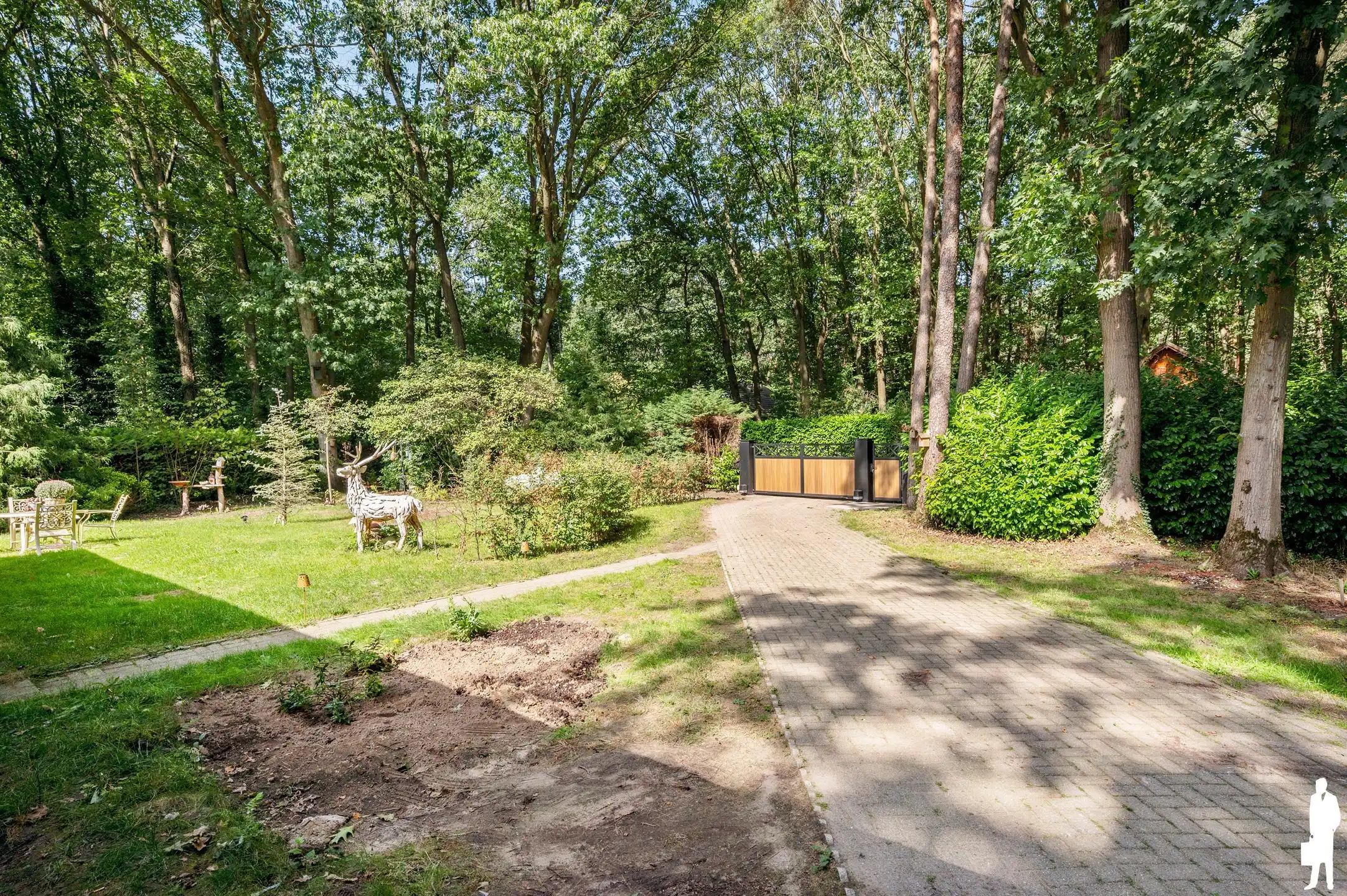 Volledig gerenoveerde gelijkvloerse woning met 2 slaapkamers en zonnige tuin in een rustige, bosrijke omgeving te Essen Wildert foto 28