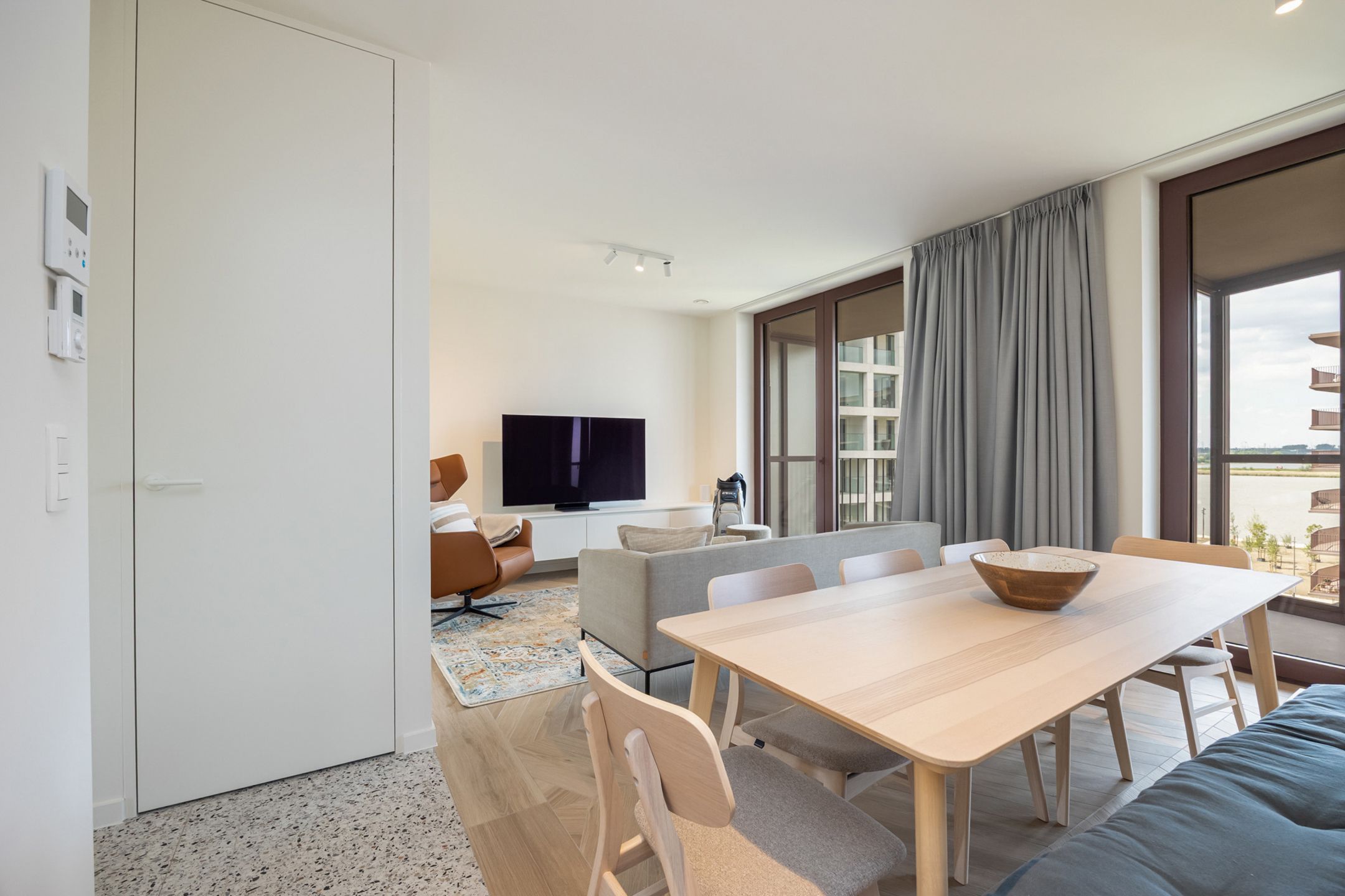 ANTWERPEN-ZUID - Tweeslaapkamer appartement met royale terrassen foto 3