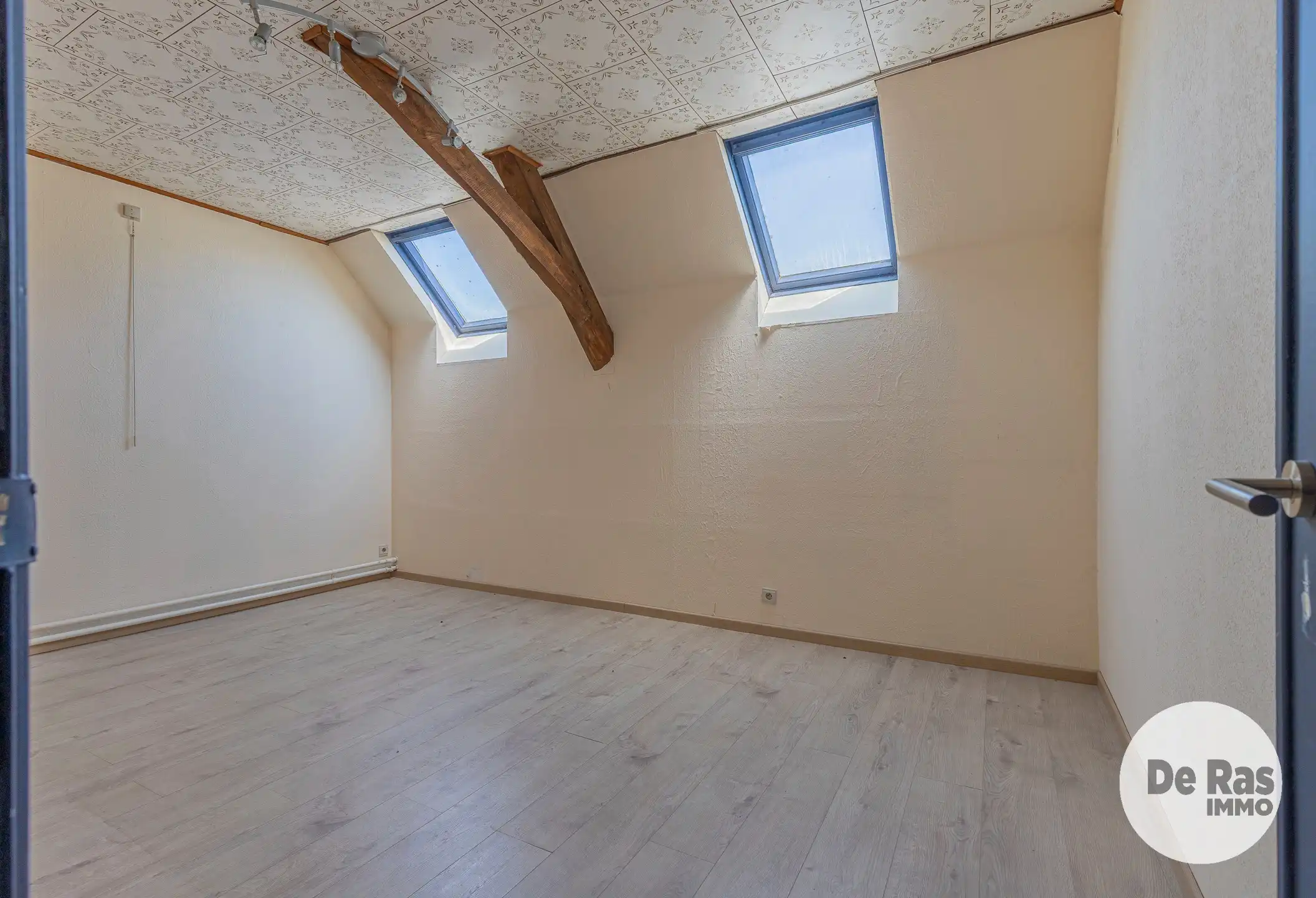WICHELEN – Te renoveren woning met 3 kamers op leuke locatie foto 18