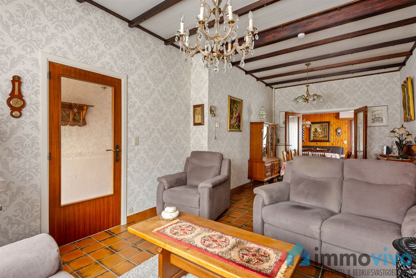 Leuke woning met renovatiepotentieel nabij het centrum foto 7